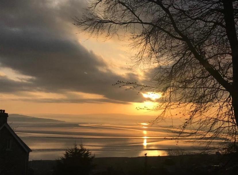 Sandyviews * Grange-over-Sands